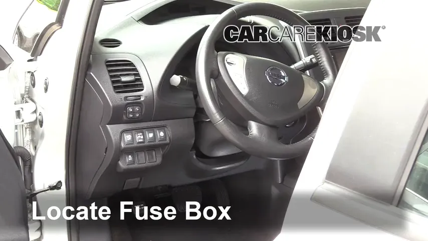 2013 Nissan Leaf SL Electric Fusible (intérieur)
